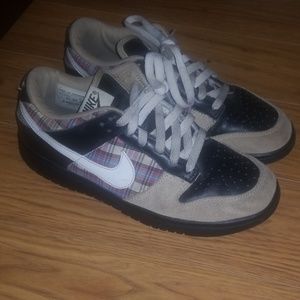Nike Dunks Plaid/Tweed size 7.5